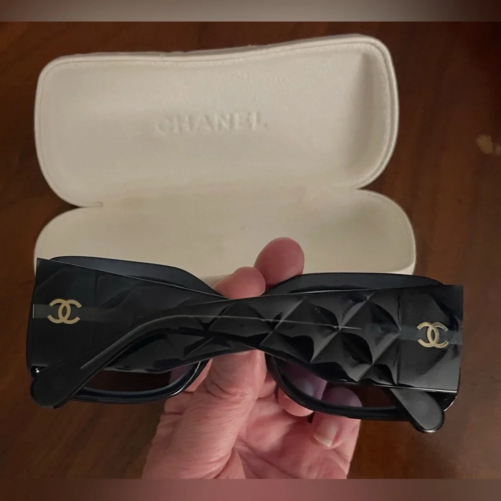 CHANEL 5019 LADIES BLUE/PURPLE GRADIENT SQUARE SUNGLASSES W/ ORIG QUILTED CASE - Picture 7 of 12